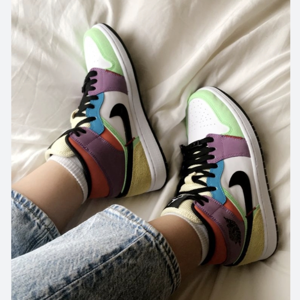 Air Jordan 1 Mid SE "Lightbulb" sneakers - Picture 5 of 12